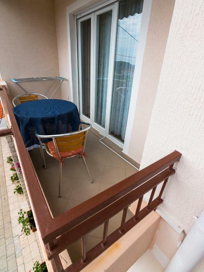 689 Banjol Apartment Exterior photo